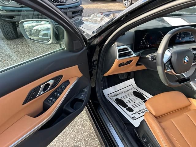 Used 2025 BMW 330i Sedan image 9