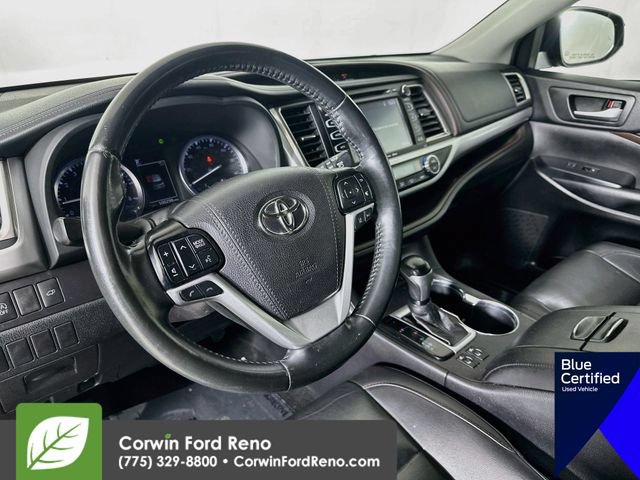 Used 2019 Toyota Highlander XLE AWD/4WD image 11
