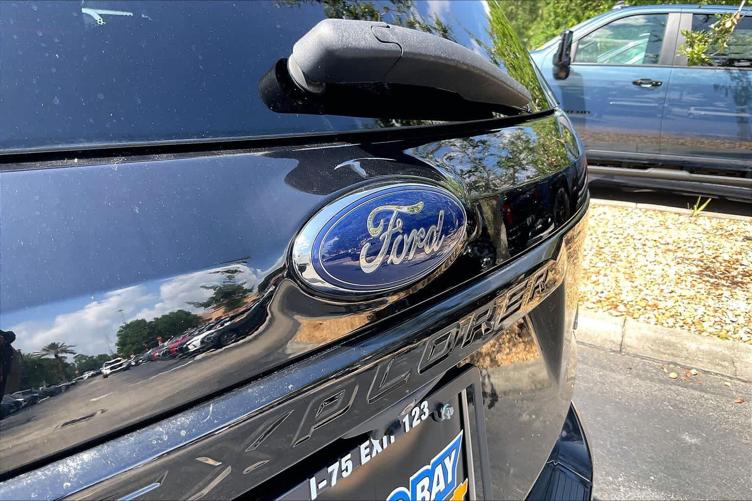 Used 2018 Ford Explorer Sport AWD/4WD image 9