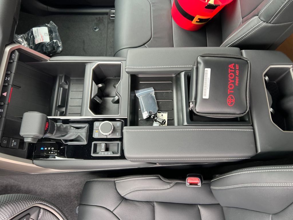 New 2026 Toyota Tundra Limited AWD/4WD image 27