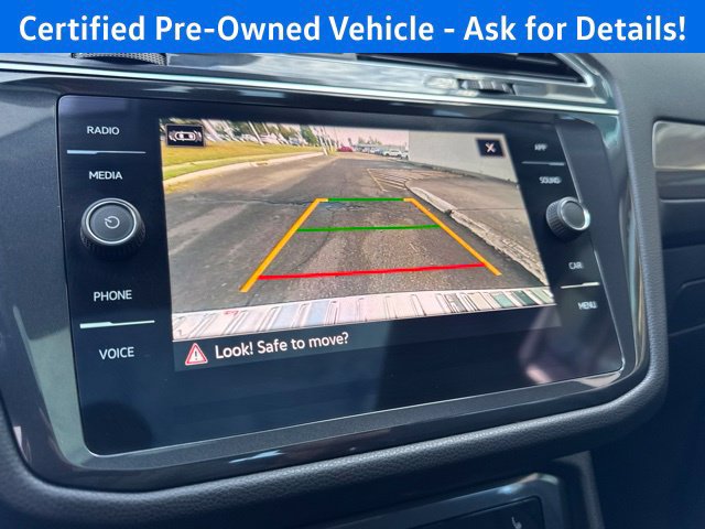 Certified 2022 Volkswagen Tiguan SE w/ Panoramic Sunroof Package AWD/4WD image 14