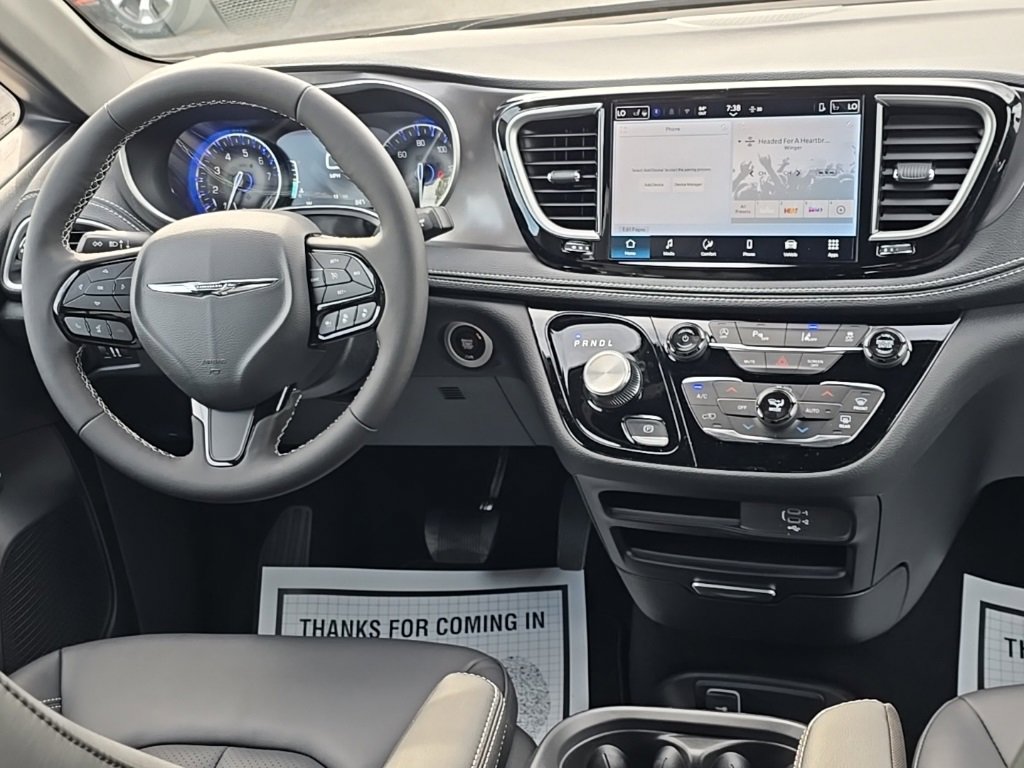 New 2026 Chrysler Pacifica Select image 27