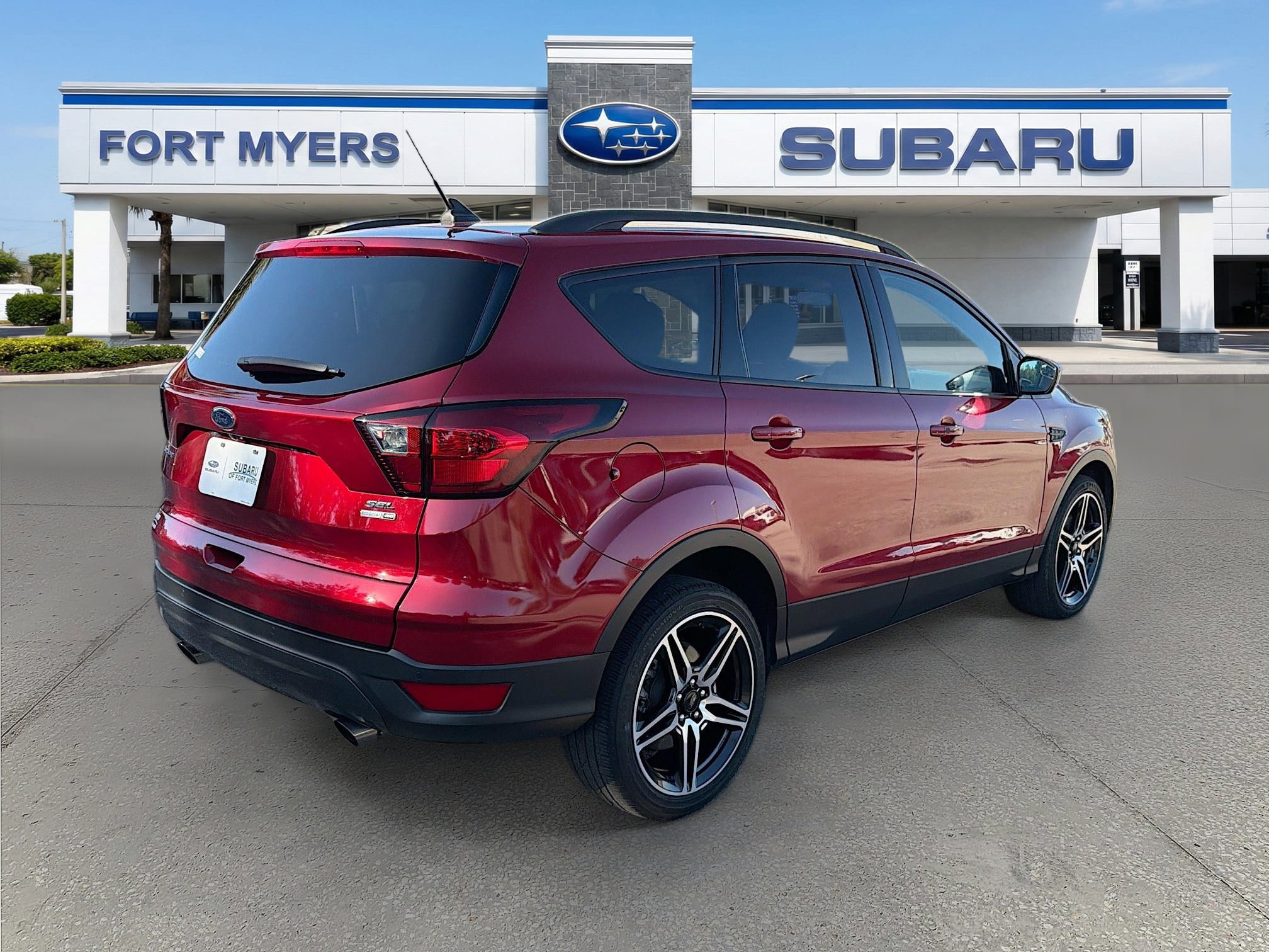 Used 2019 Ford Escape SEL image 3