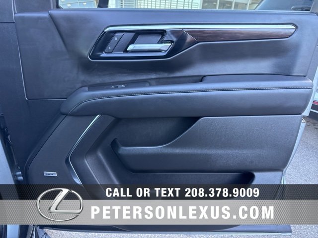 Used 2025 Chevrolet Tahoe LT w/ Comfort Package image 11
