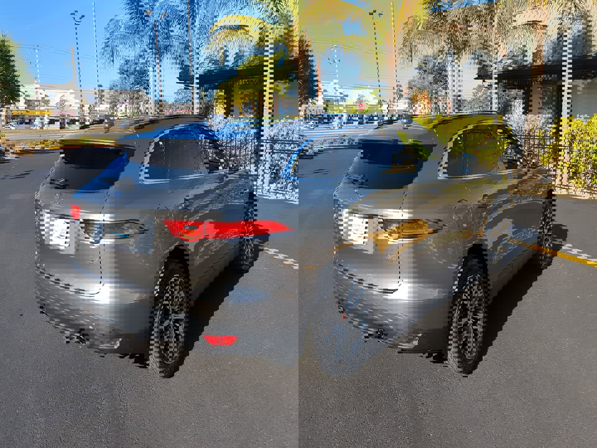 Used 2018 Jaguar F-PACE Prestige image 6