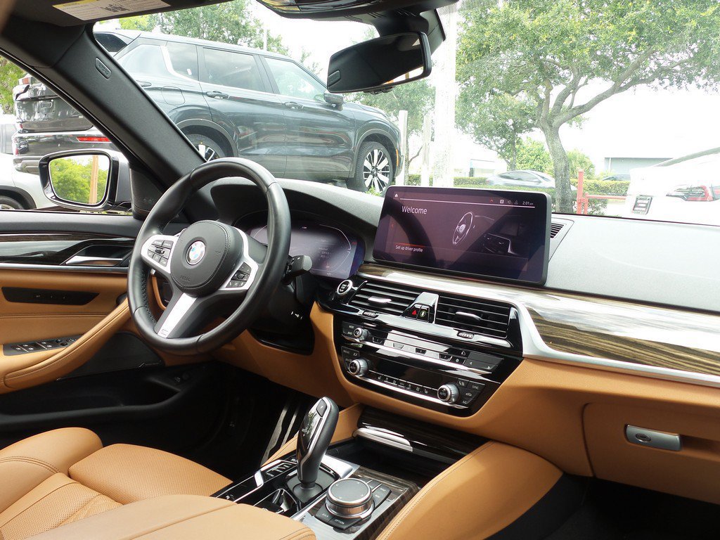 Used 2023 BMW 540i w/ M Sport Package RWD image 29