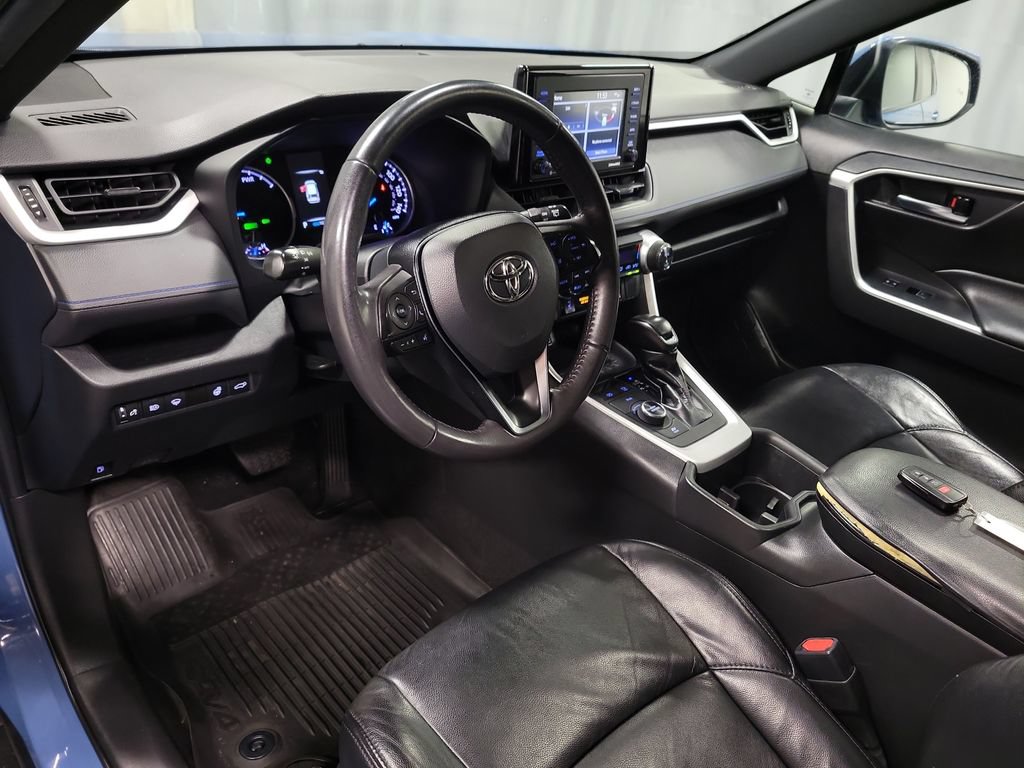 Used 2022 Toyota RAV4 SE w/ Convenience Package AWD/4WD image 16