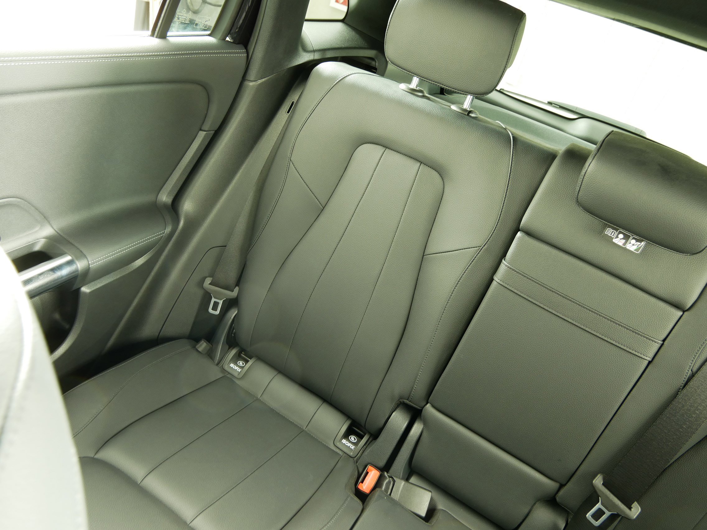 Used 2021 Mercedes-Benz GLA 250 4MATIC image 12