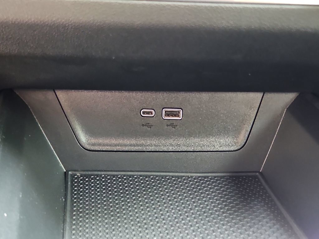 Used 2026 Chevrolet Equinox LT FWD image 22