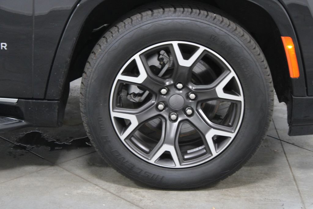 Used 2024 Jeep Wagoneer Series III image 12