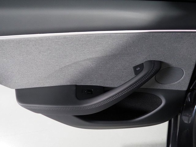 Used 2025 Tesla Model 3 Long Range image 60
