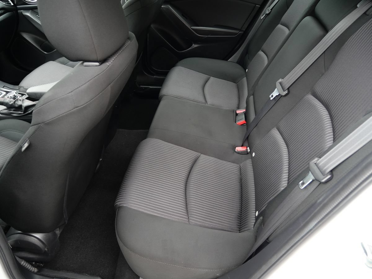 Used 2015 MAZDA MAZDA3 i Touring FWD image 24