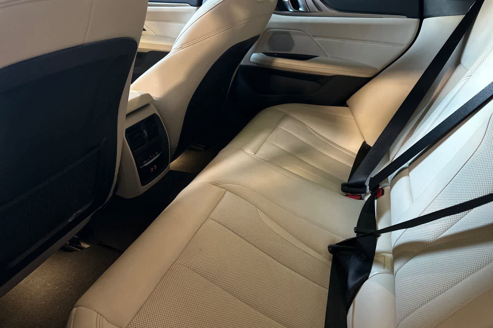 Used 2023 BMW i4 eDrive40 w/ Parking Assistance Package RWD image 5