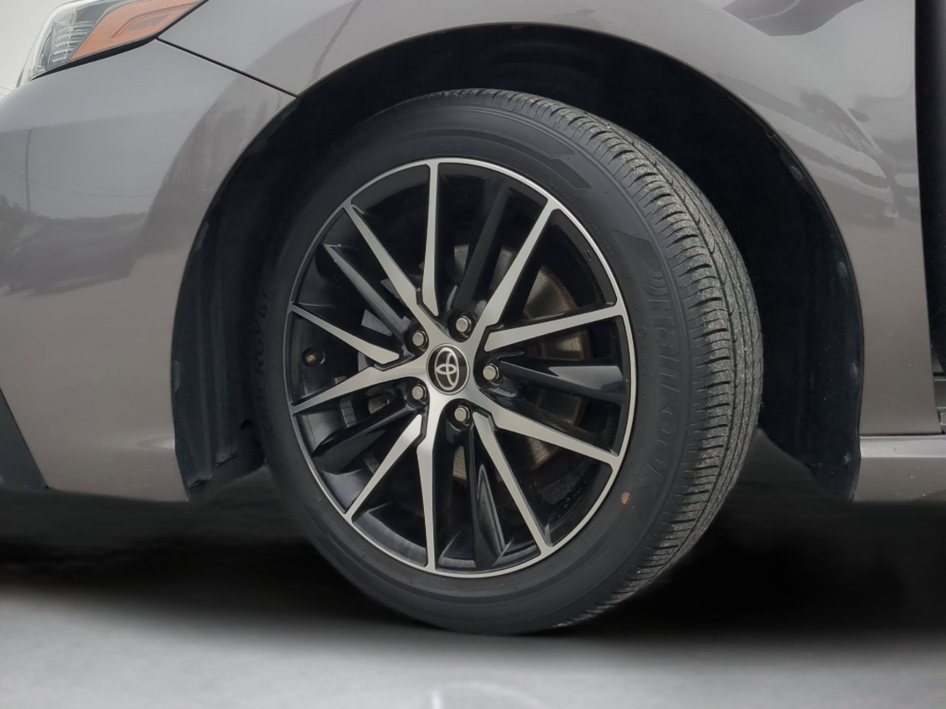 Used 2022 Toyota Camry SE w/ Carpet Mat Package (TMS) image 59