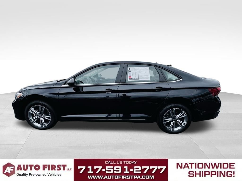 Used 2023 Volkswagen Jetta SE image 6