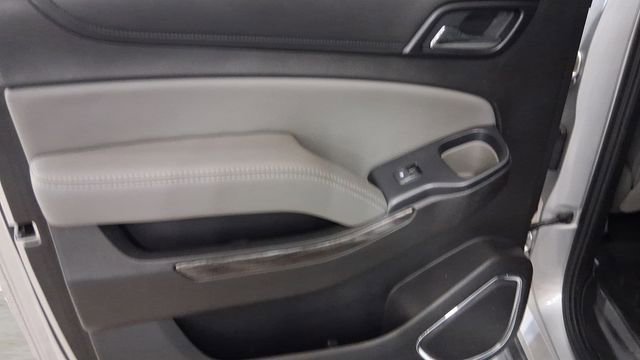 Used 2017 Chevrolet Suburban LT AWD/4WD image 25