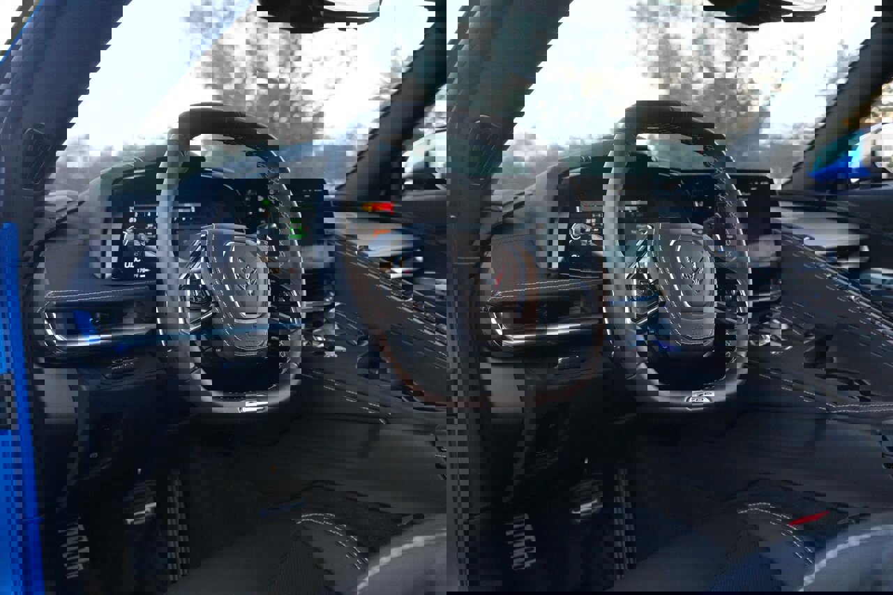 Used 2025 Chevrolet Corvette Z06 image 28