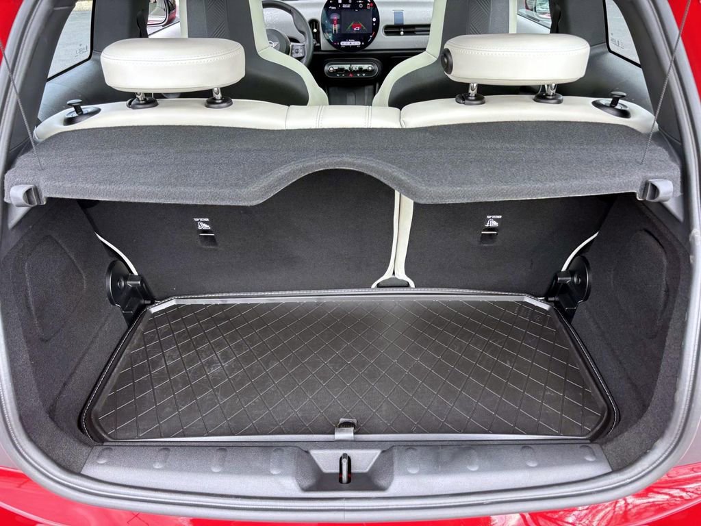 Certified 2025 MINI Cooper S image 9