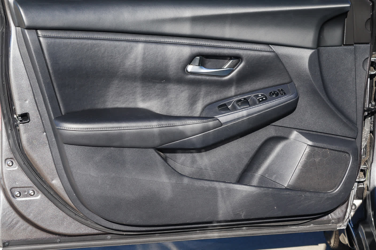 Used 2025 Nissan Sentra SV w/ All-Weather Package FWD image 23