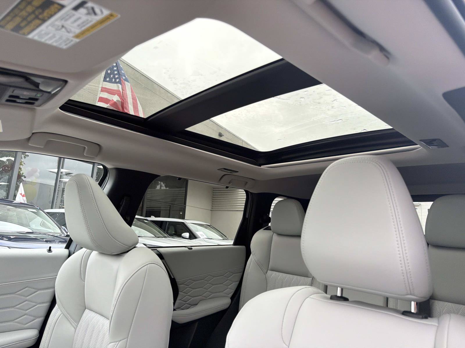 New 2026 Mitsubishi Outlander SEL AWD/4WD image 17