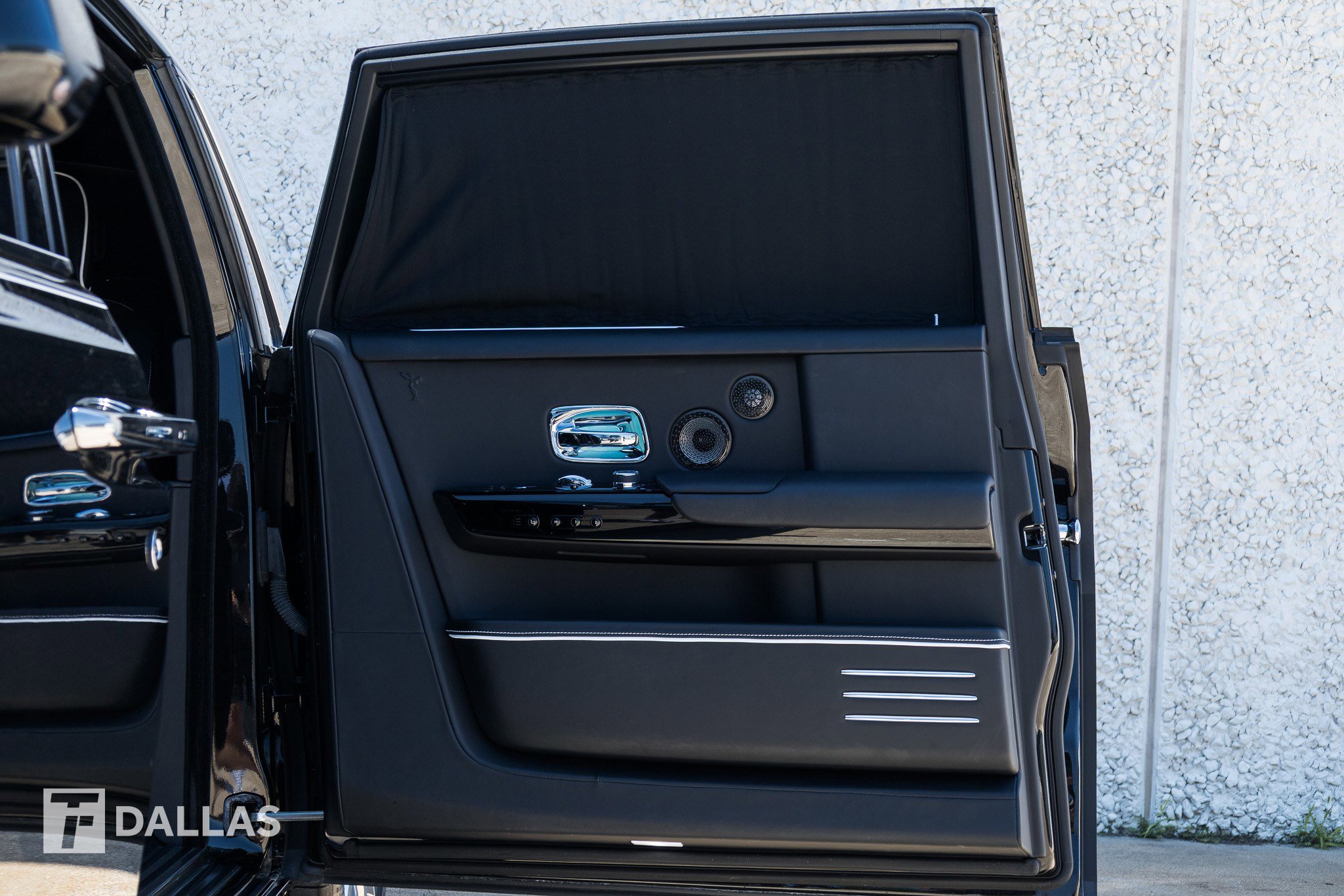 Used 2023 Rolls-Royce Phantom Extended Wheelbase RWD image 32