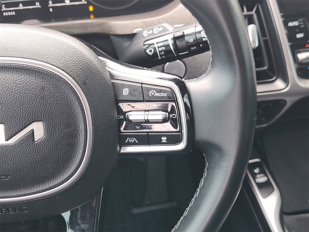 Used 2023 Kia Sorento EX w/ Panoramic Sunroof Package image 27
