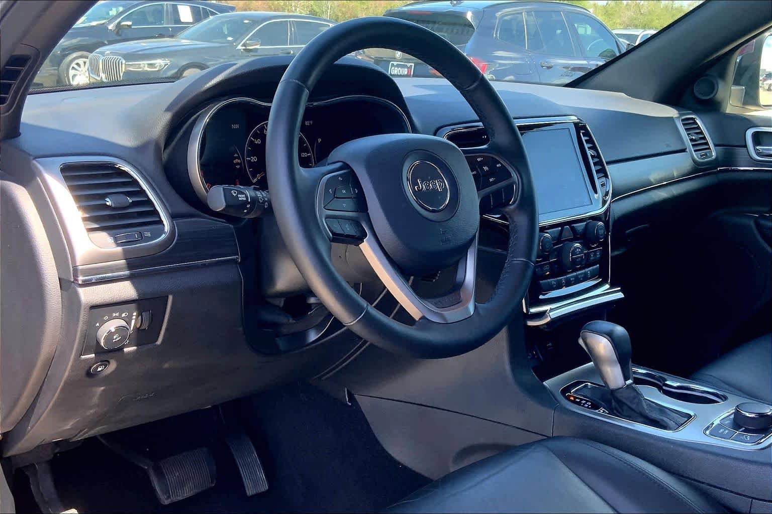 Used 2019 Jeep Grand Cherokee Limited image 17