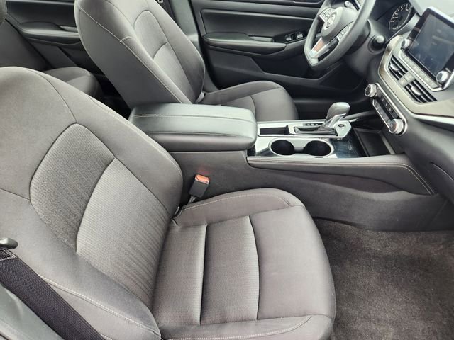 Used 2023 Nissan Altima 2.5 SV image 14