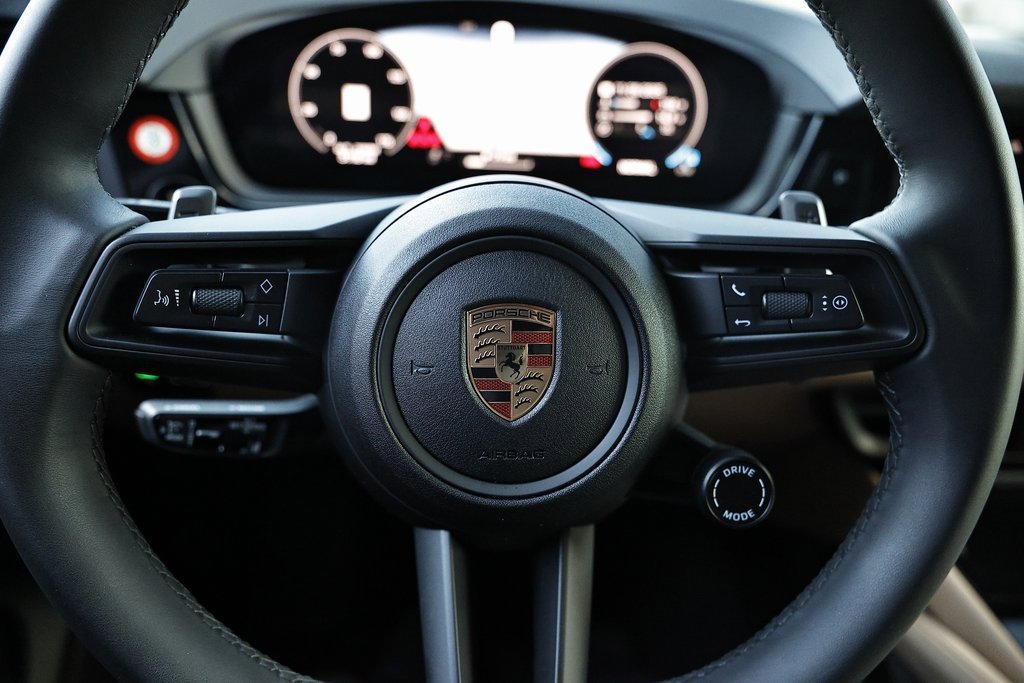 Certified 2025 Porsche Cayenne w/ Premium Package Plus image 36