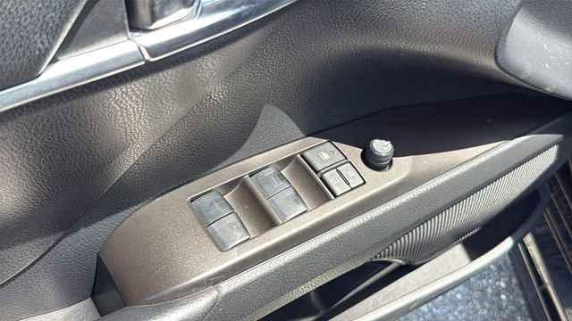 Used 2023 Toyota Camry SE FWD image 17
