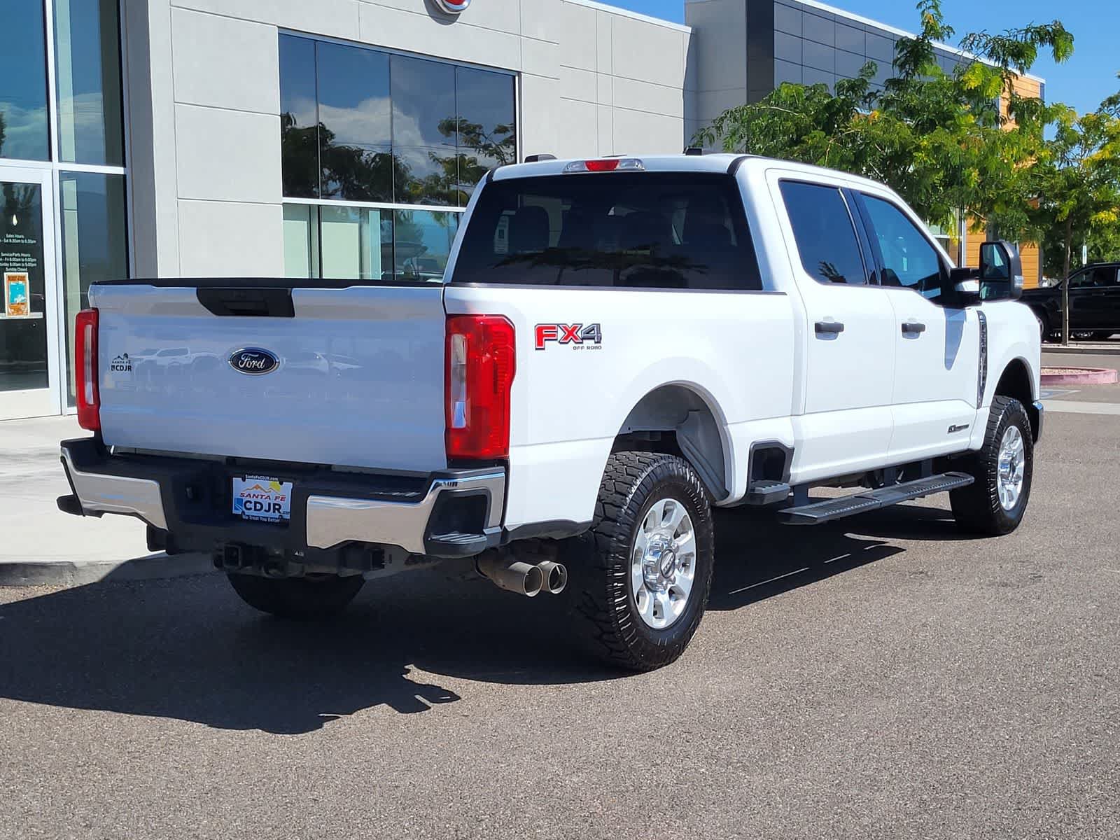 Used 2024 Ford F250 XLT w/ FX4 Off-Road Package AWD/4WD image 5