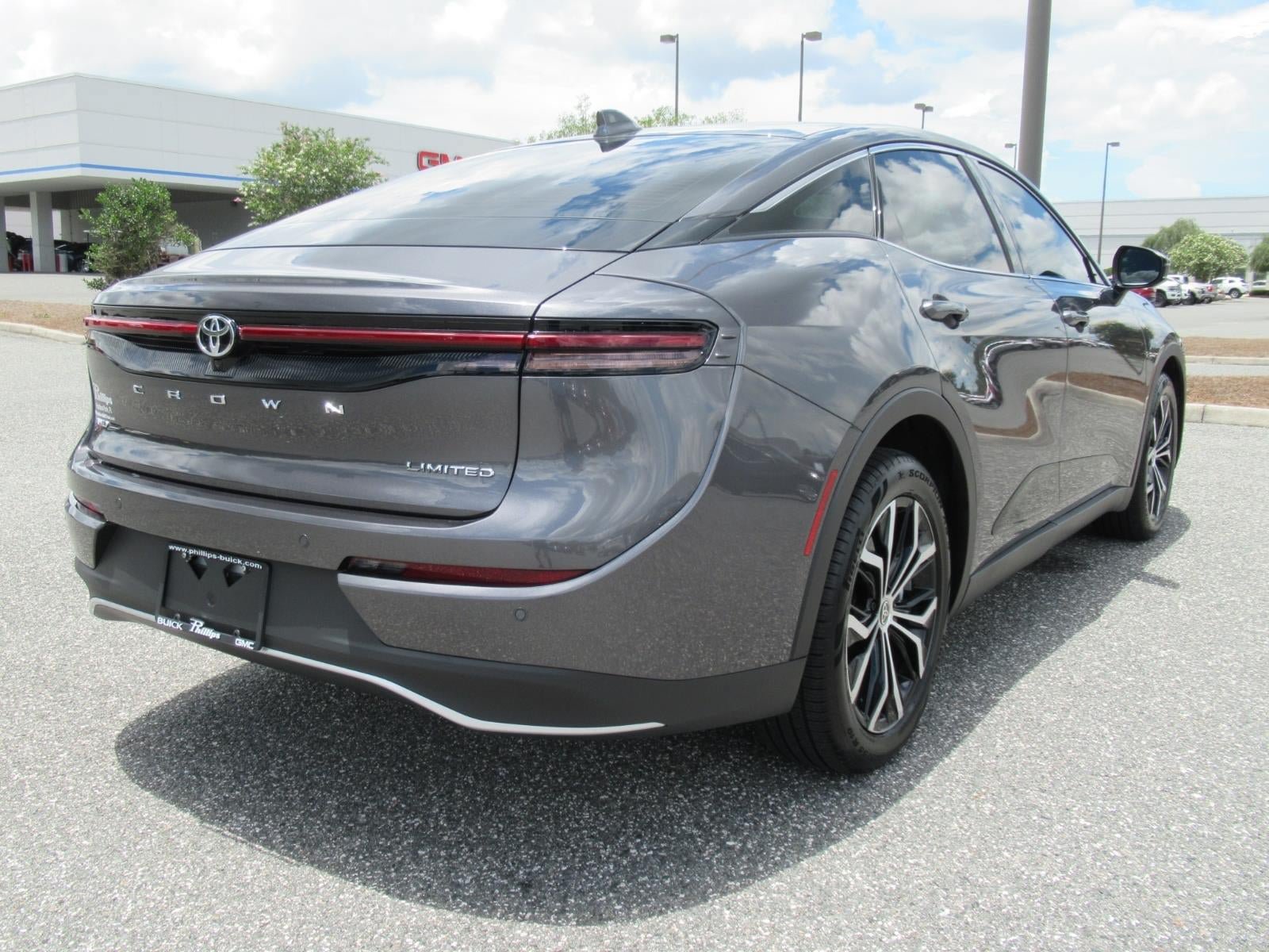 Used 2023 Toyota Crown AWD/4WD image 7
