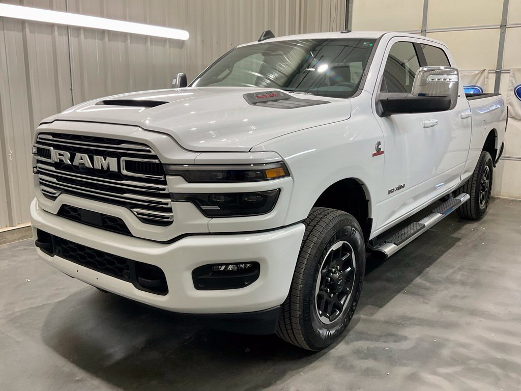 Used 2025 RAM 2500 Laramie w/ Sport Appearance Package AWD/4WD image 4