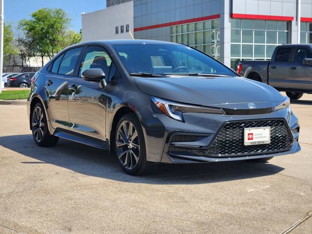 Used 2026 Toyota Corolla SE w/ SE Premium Package image 2