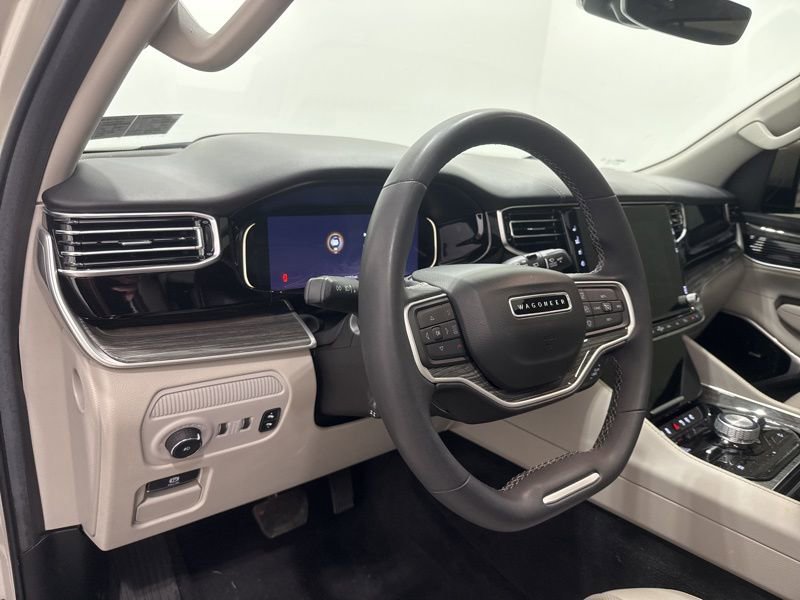 Used 2022 Jeep Wagoneer Series III w/ Premium Group I image 26