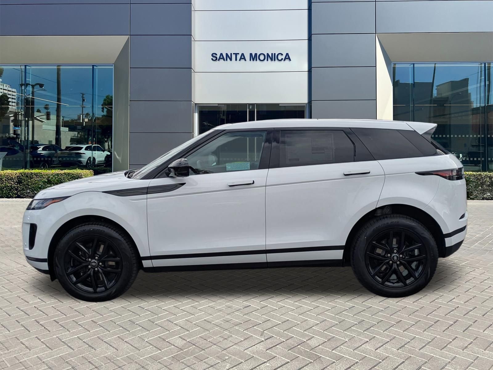 New 2026 Land Rover Range Rover Evoque S image 8