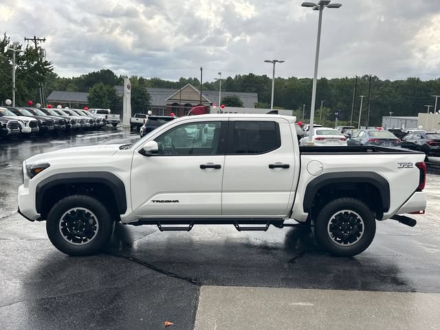 Used 2024 Toyota Tacoma TRD Off-Road w/ TRD Off Road Upgrade Package AWD/4WD image 7