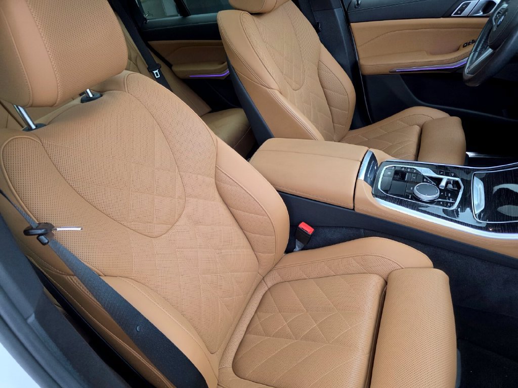 Certified 2025 BMW X5 sDrive40i w/ M Sport Package RWD image 28