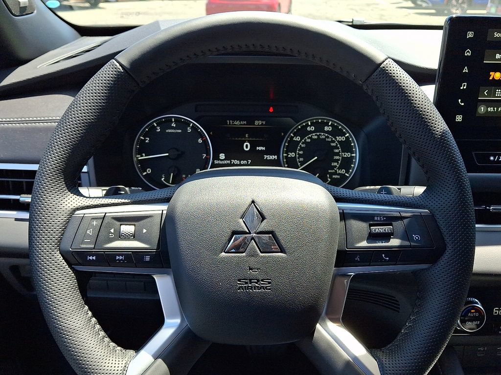 New 2026 Mitsubishi Outlander LE AWD/4WD image 14