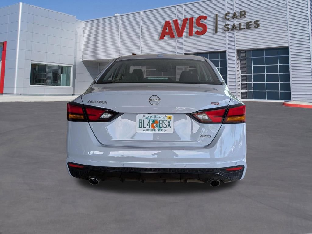 Used 2025 Nissan Altima 2.5 SR w/ SR Premium Package AWD/4WD image 7