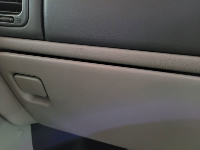 Used 2005 Chevrolet Suburban LS w/ Preferred Equipment Group image 45