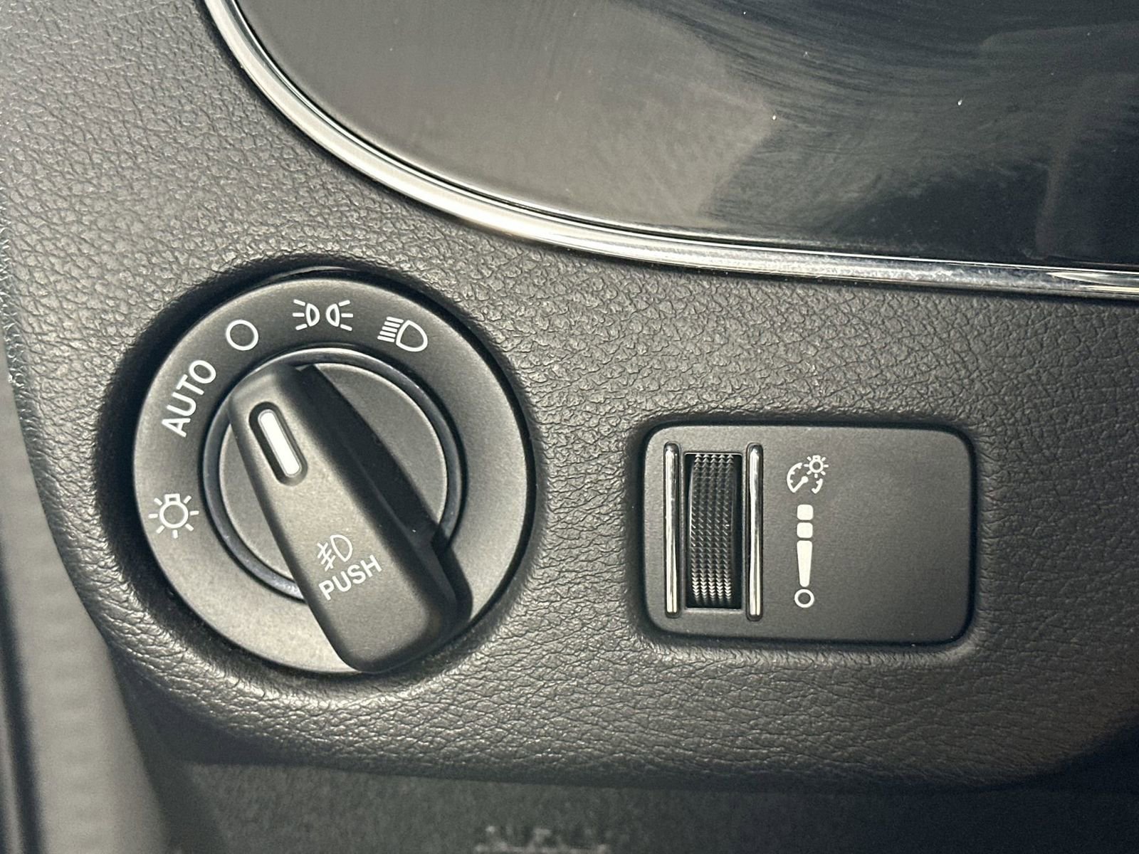 Used 2020 Dodge Grand Caravan SE image 22