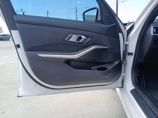 Used 2021 BMW 330e w/ Convenience Package image 18