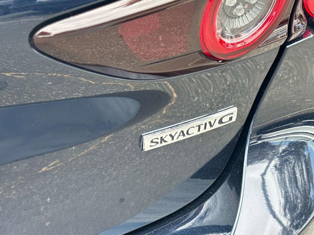 Used 2019 MAZDA MAZDA3 Hatchback FWD image 8