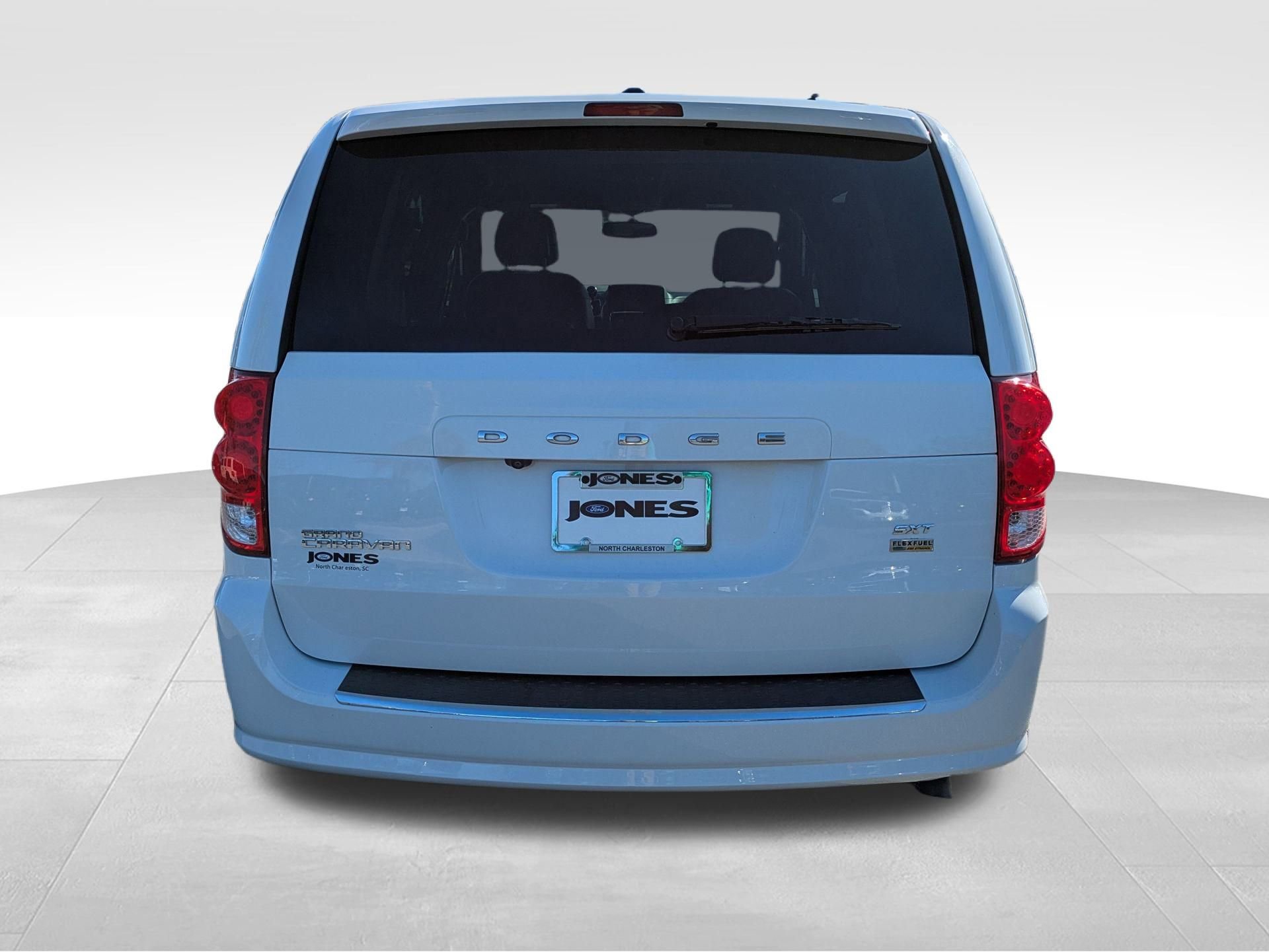 Used 2018 Dodge Grand Caravan SXT image 7