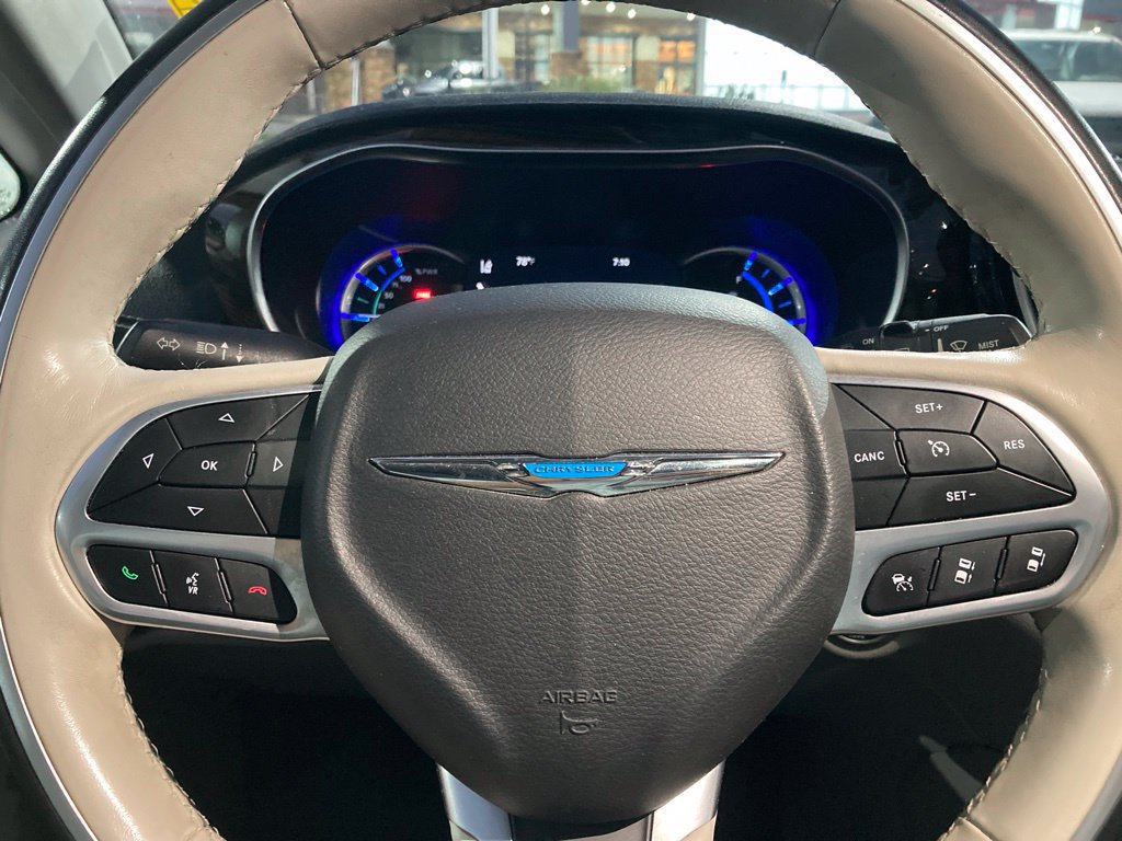 Used 2021 Chrysler Pacifica Limited FWD image 19