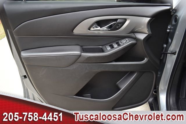 Used 2023 Chevrolet Traverse LT FWD image 17