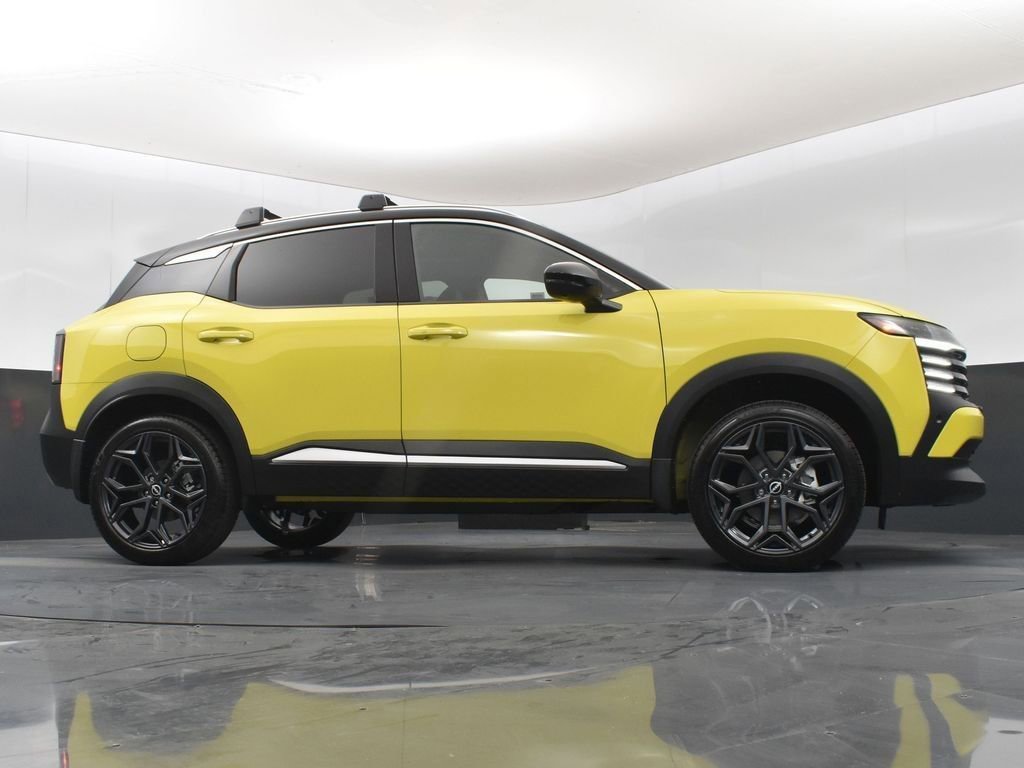 New 2025 Nissan Kicks SR AWD/4WD image 36