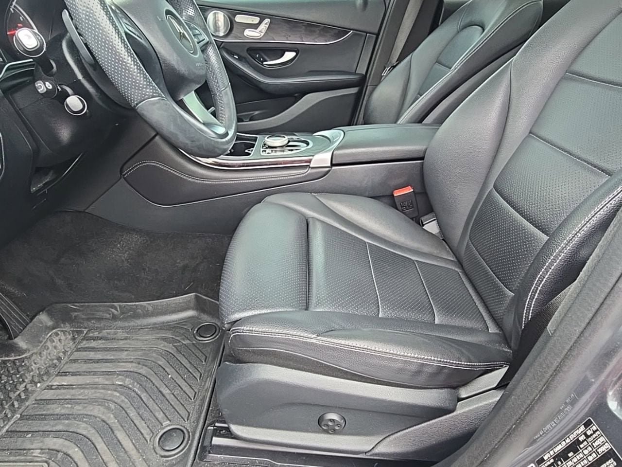 Used 2018 Mercedes-Benz GLC 300 4MATIC image 11
