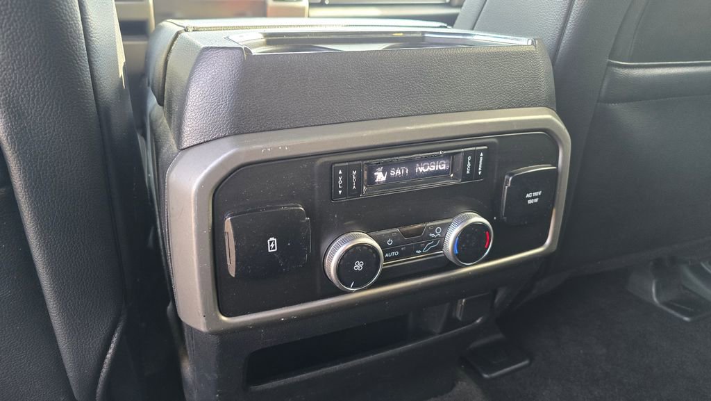 Used 2020 Ford Expedition Max XLT w/ Equipment Group 202A AWD/4WD image 15
